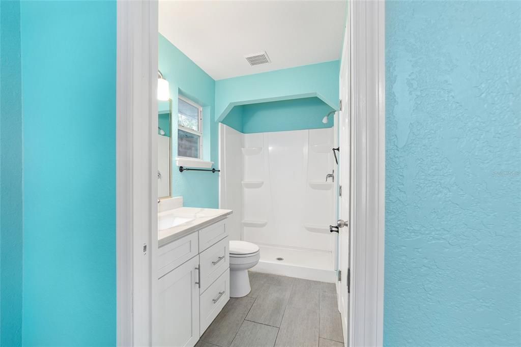 合同活跃: $299,000 (3 贝兹, 2 浴室, 1608 平方英尺)