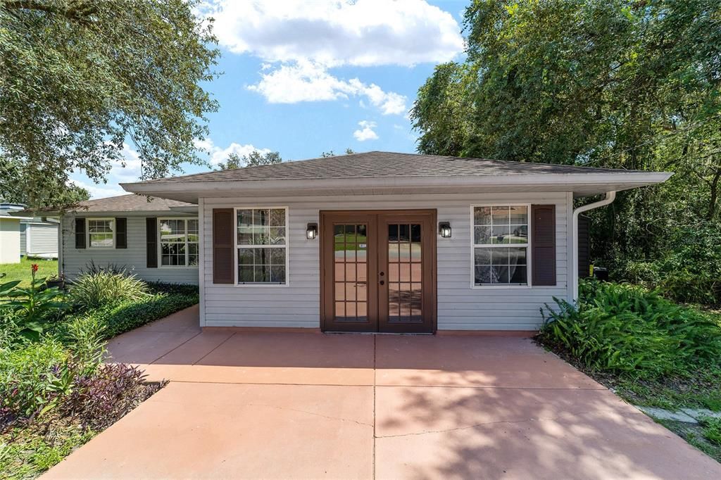 合同活跃: $299,000 (3 贝兹, 2 浴室, 1608 平方英尺)