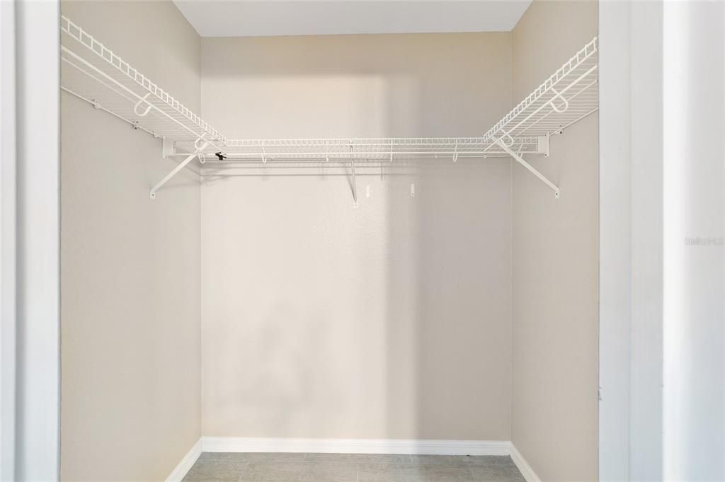 合同活跃: $299,000 (3 贝兹, 2 浴室, 1608 平方英尺)