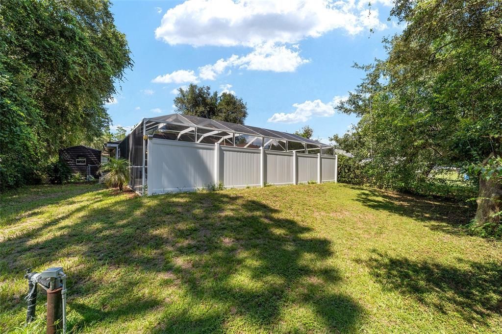 合同活跃: $299,000 (3 贝兹, 2 浴室, 1608 平方英尺)