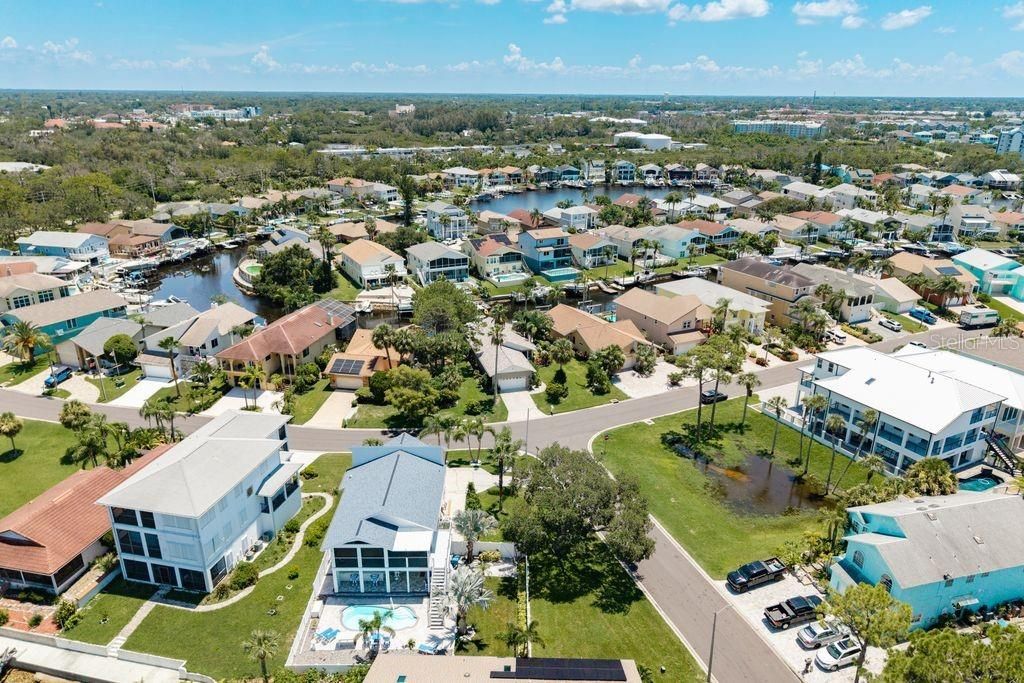 For Sale: $699,777 (2 beds, 2 baths, 1390 Square Feet)