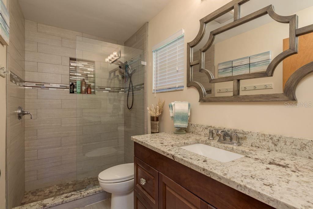 For Sale: $699,777 (2 beds, 2 baths, 1390 Square Feet)