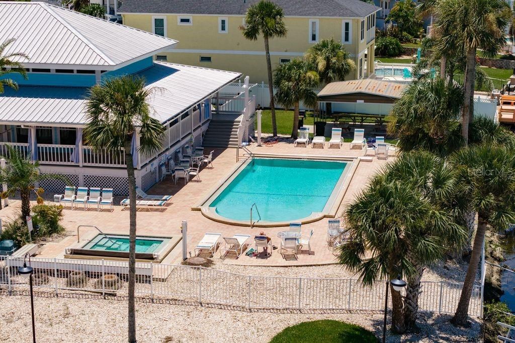 For Sale: $699,777 (2 beds, 2 baths, 1390 Square Feet)