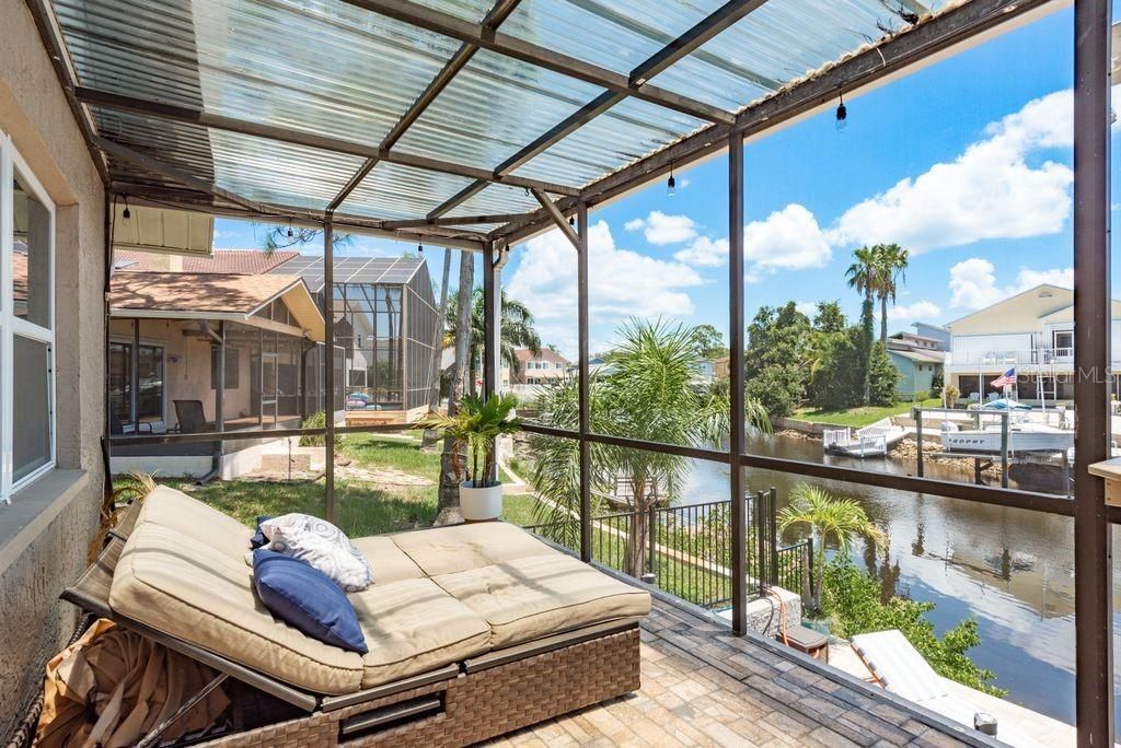 For Sale: $699,777 (2 beds, 2 baths, 1390 Square Feet)