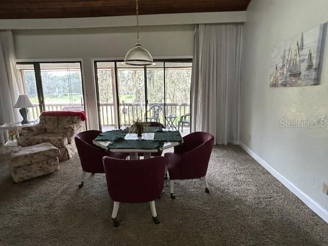 For Sale: $147,900 (2 beds, 2 baths, 1123 Square Feet)