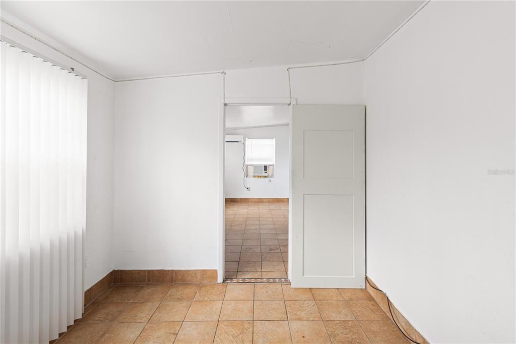 Active With Contract: $139,000 (3 beds, 1 baths, 1100 Square Feet)