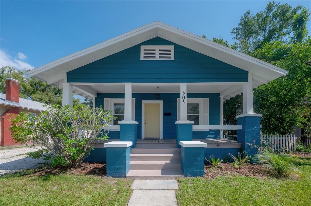 最近售出: $474,000 (2 贝兹, 2 浴室, 956 平方英尺)