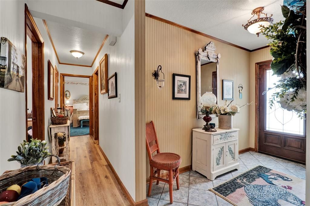 Active With Contract: $285,000 (3 beds, 2 baths, 1944 Square Feet)