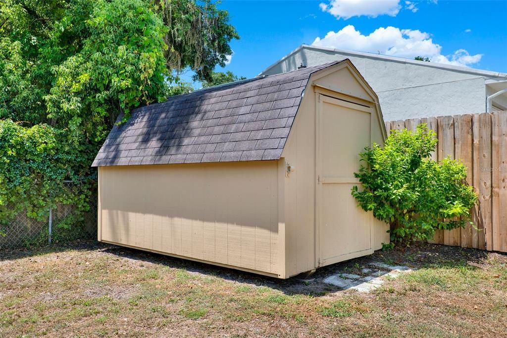 Active With Contract: $285,000 (3 beds, 2 baths, 1944 Square Feet)