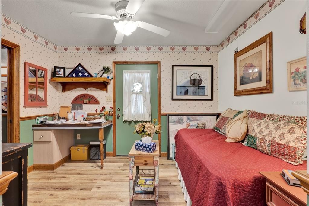 Active With Contract: $285,000 (3 beds, 2 baths, 1944 Square Feet)