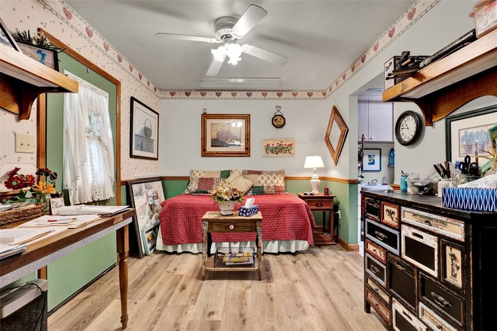 Active With Contract: $285,000 (3 beds, 2 baths, 1944 Square Feet)