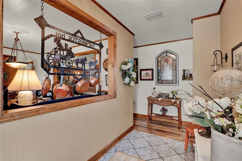 Active With Contract: $285,000 (3 beds, 2 baths, 1944 Square Feet)