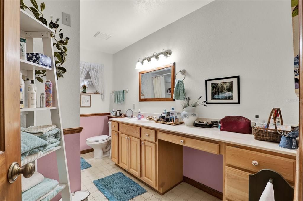 Active With Contract: $285,000 (3 beds, 2 baths, 1944 Square Feet)