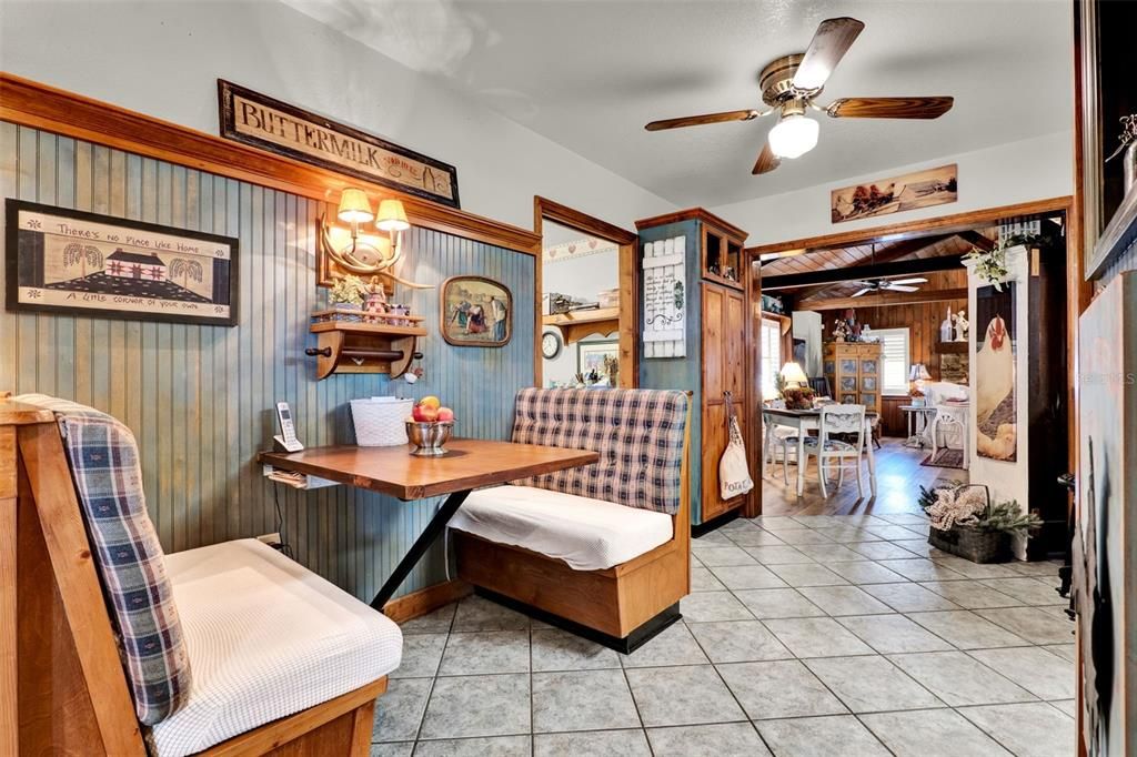 Active With Contract: $285,000 (3 beds, 2 baths, 1944 Square Feet)