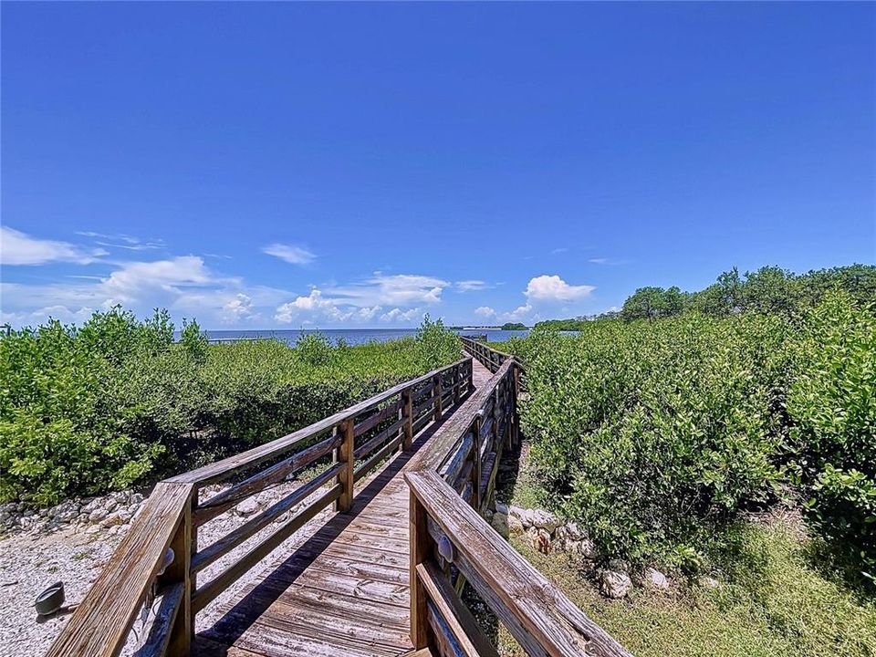 For Sale: $2,100,000 (4 beds, 3 baths, 2990 Square Feet)