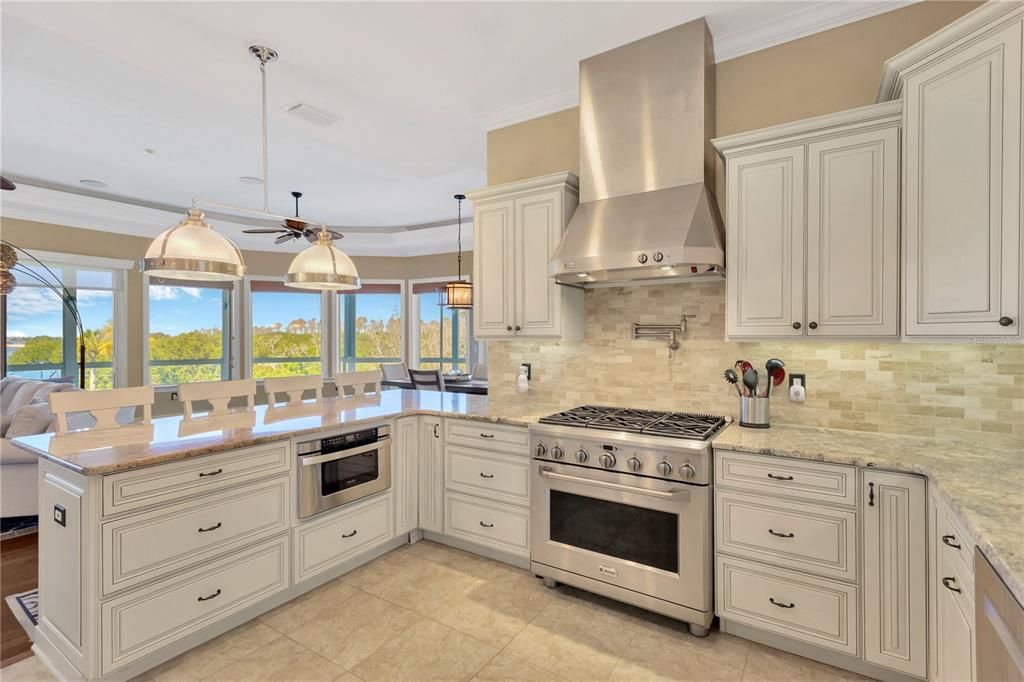 For Sale: $2,100,000 (4 beds, 3 baths, 2990 Square Feet)