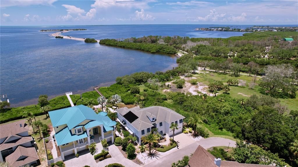 For Sale: $2,100,000 (4 beds, 3 baths, 2990 Square Feet)