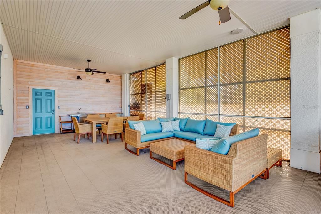 For Sale: $2,100,000 (4 beds, 3 baths, 2990 Square Feet)