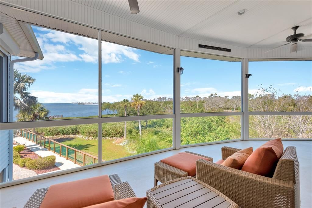 For Sale: $2,100,000 (4 beds, 3 baths, 2990 Square Feet)