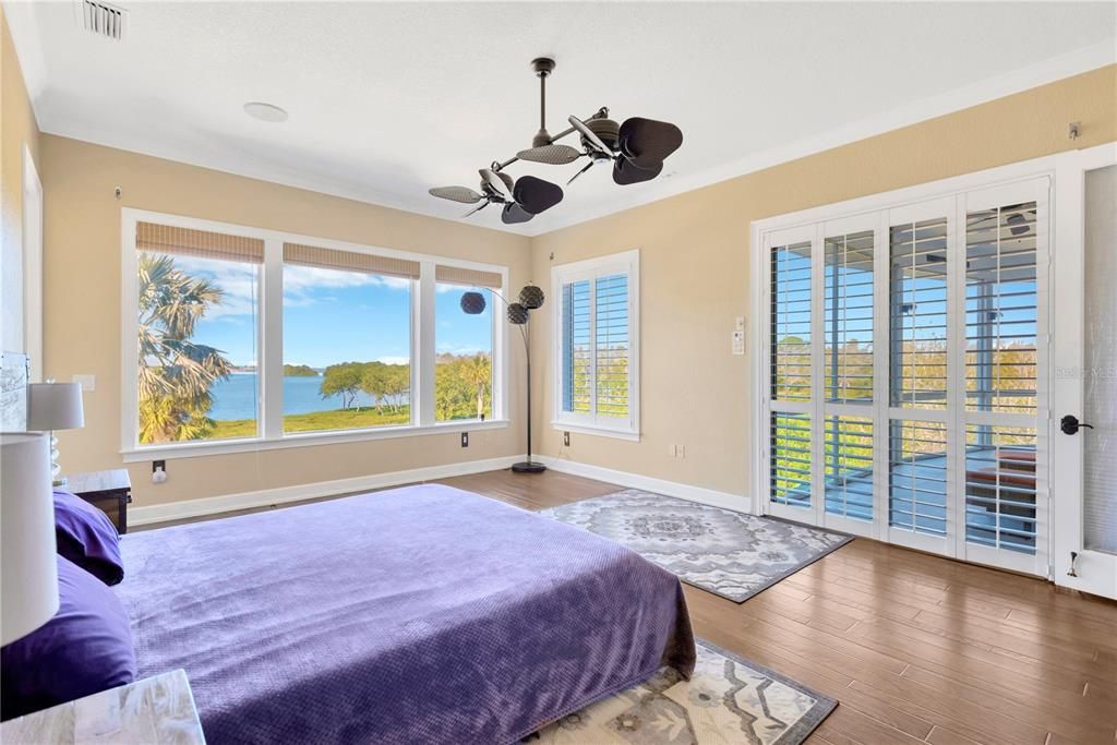 For Sale: $2,100,000 (4 beds, 3 baths, 2990 Square Feet)