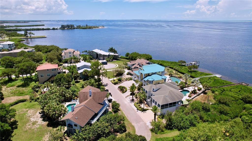 For Sale: $2,100,000 (4 beds, 3 baths, 2990 Square Feet)