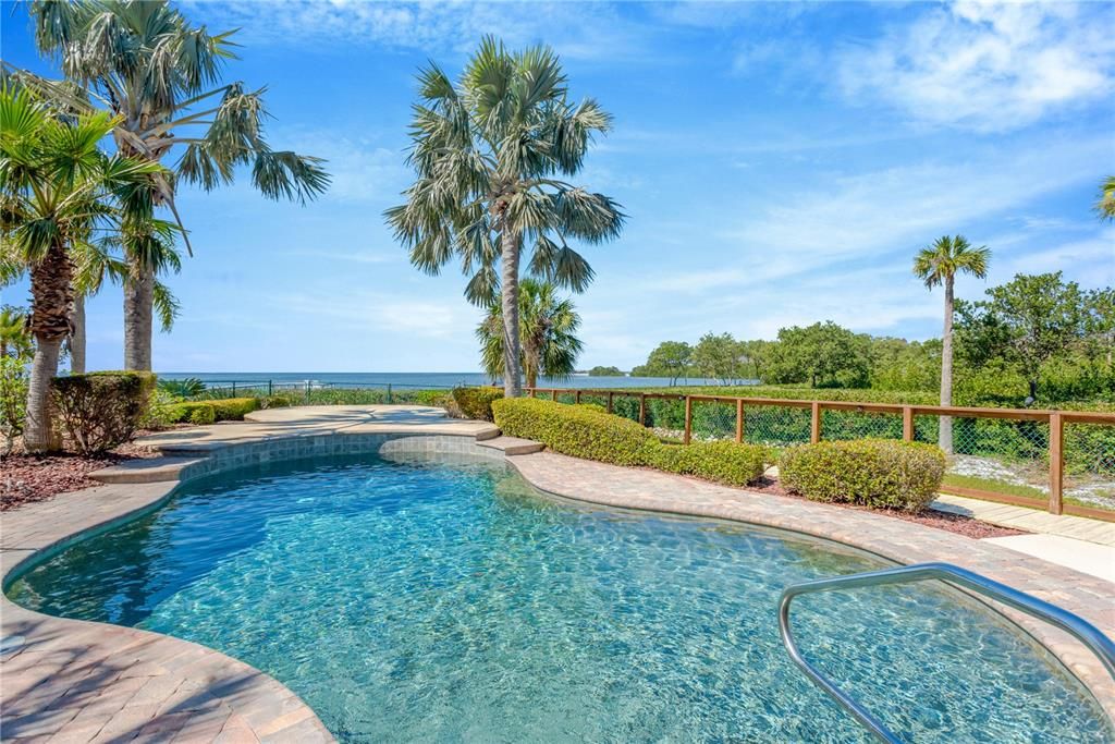 For Sale: $2,100,000 (4 beds, 3 baths, 2990 Square Feet)