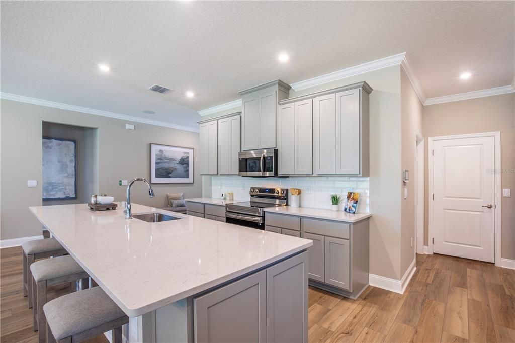 Active With Contract: $469,900 (3 beds, 2 baths, 1851 Square Feet)