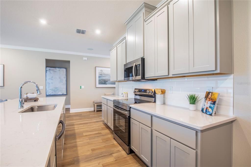 Active With Contract: $469,900 (3 beds, 2 baths, 1851 Square Feet)