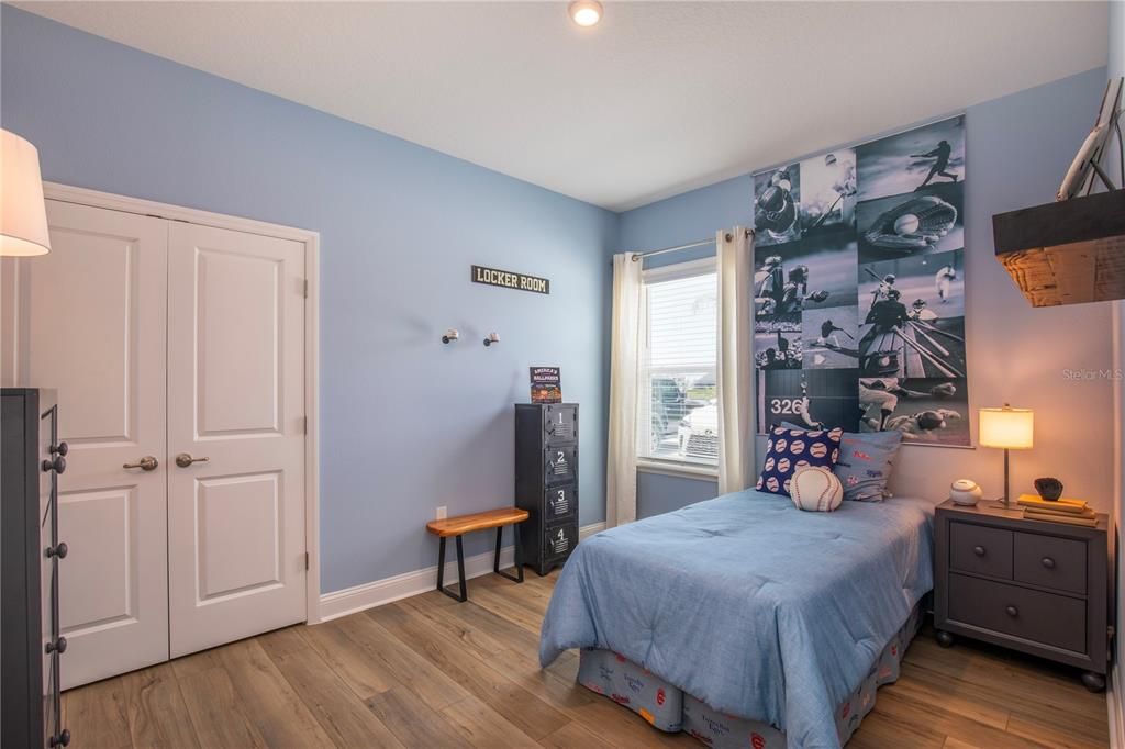 Active With Contract: $469,900 (3 beds, 2 baths, 1851 Square Feet)