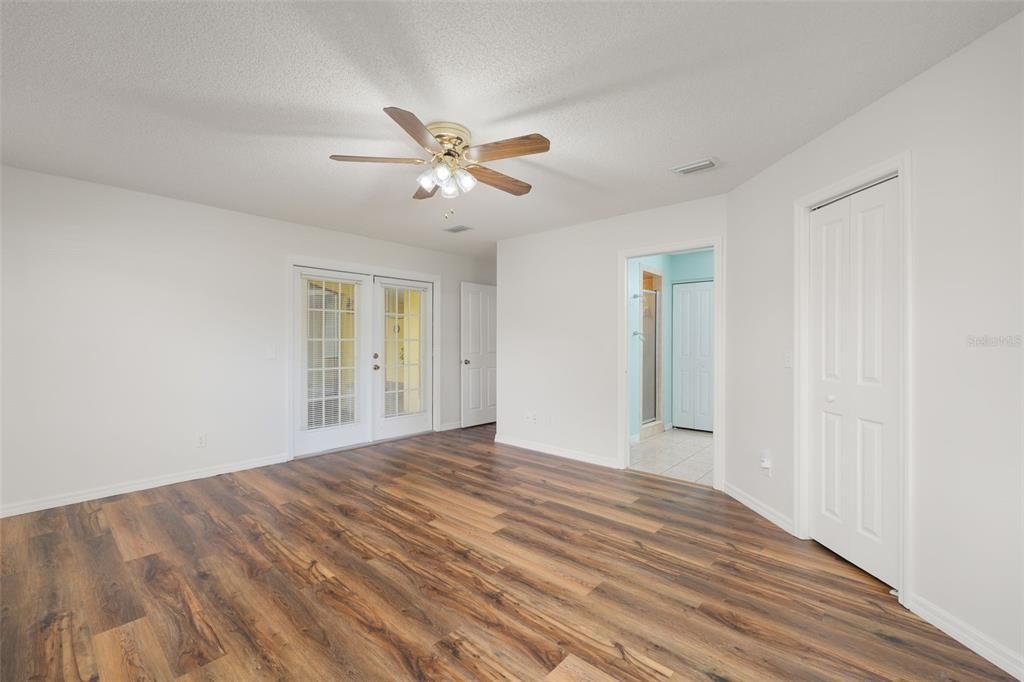 En Venta: $285,000 (2 camas, 2 baños, 1532 Pies cuadrados)