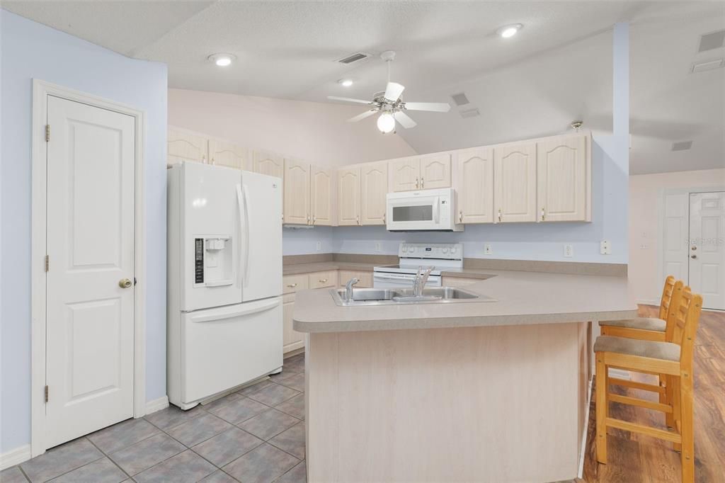 En Venta: $285,000 (2 camas, 2 baños, 1532 Pies cuadrados)