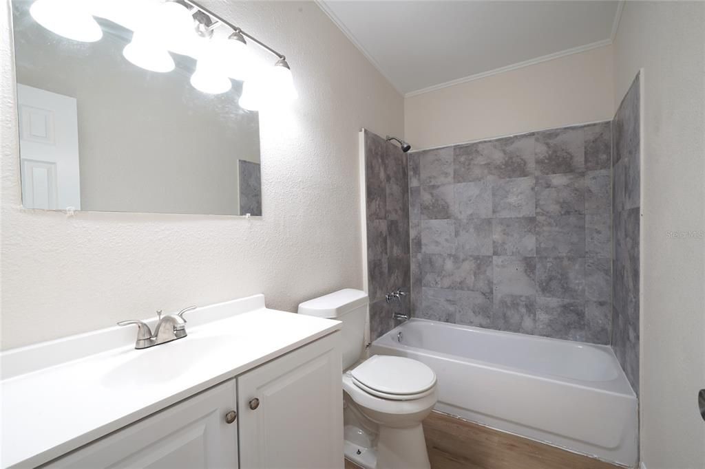 En Venta: $275,000 (3 camas, 2 baños, 1102 Pies cuadrados)