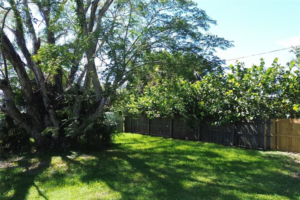 En Venta: $275,000 (3 camas, 2 baños, 1102 Pies cuadrados)