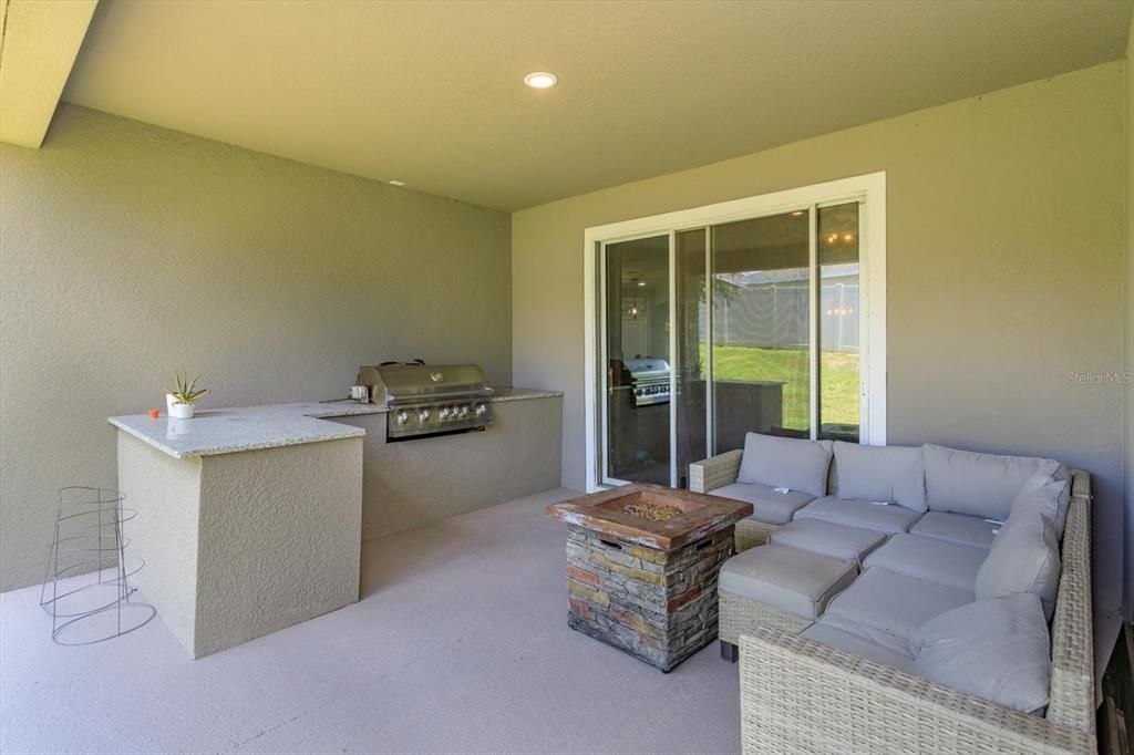 На продажу: $499,999 (4 спален, 3 ванн, 2528 Квадратных фут)