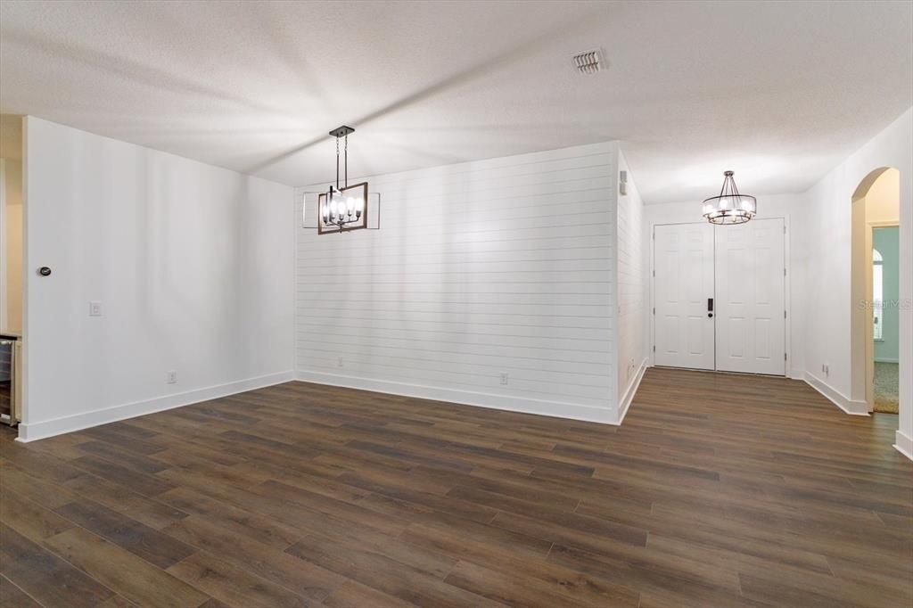 На продажу: $499,999 (4 спален, 3 ванн, 2528 Квадратных фут)