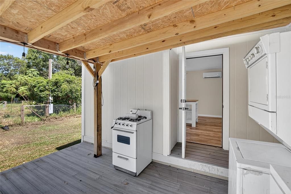 Под контрактом: $525,000 (3 спален, 3 ванн, 1524 Квадратных фут)