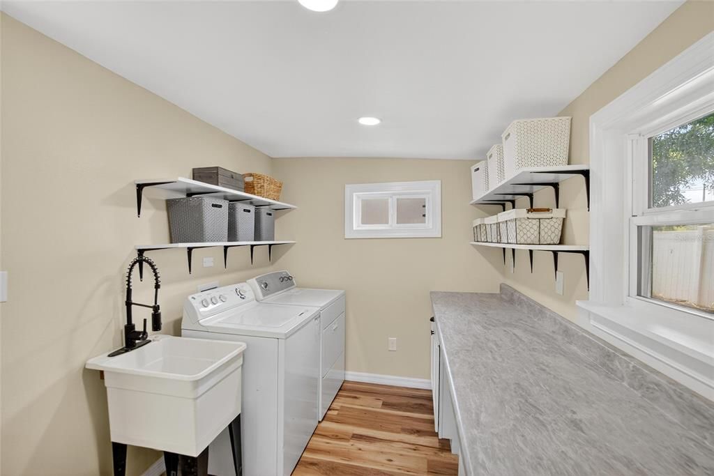 Под контрактом: $525,000 (3 спален, 3 ванн, 1524 Квадратных фут)