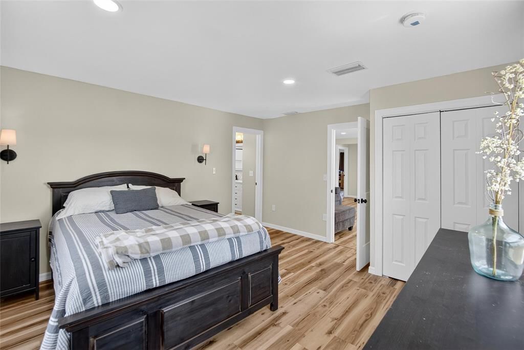 Под контрактом: $525,000 (3 спален, 3 ванн, 1524 Квадратных фут)