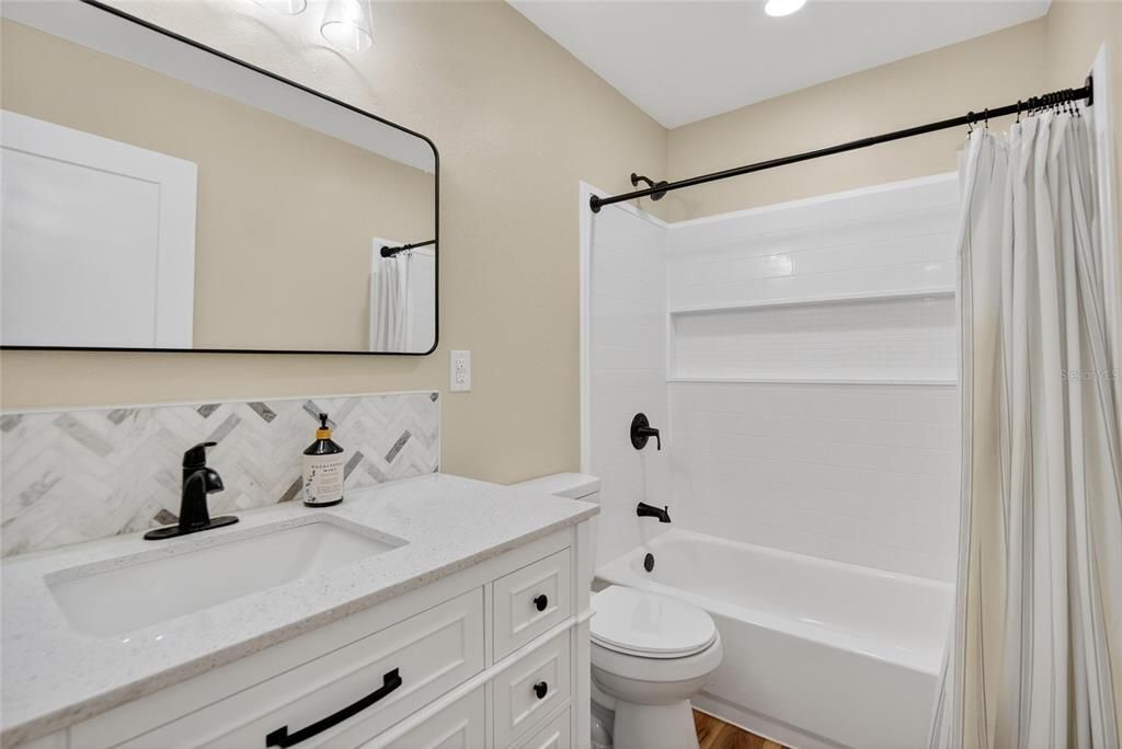 Под контрактом: $525,000 (3 спален, 3 ванн, 1524 Квадратных фут)