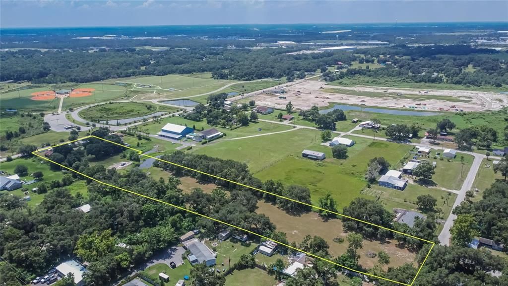 Под контрактом: $525,000 (3 спален, 3 ванн, 1524 Квадратных фут)