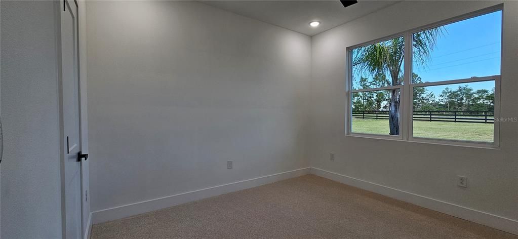 待售: $629,000 (4 贝兹, 2 浴室, 2660 平方英尺)