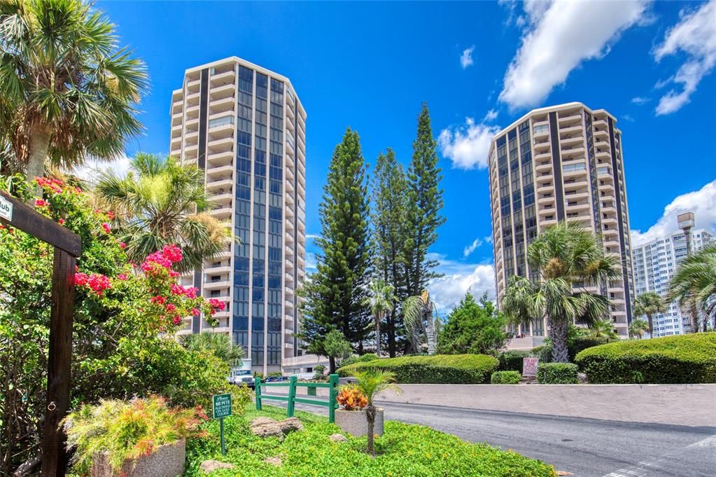 Active With Contract: $130,000 (1 beds, 1 baths, 1010 Square Feet)