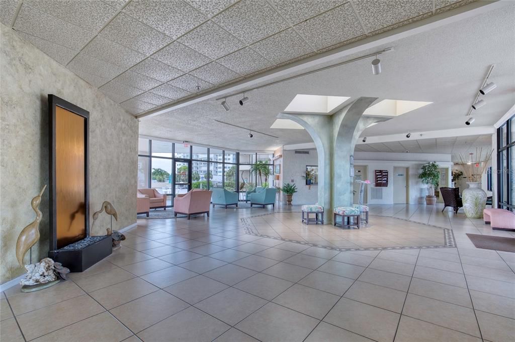 Active With Contract: $130,000 (1 beds, 1 baths, 1010 Square Feet)