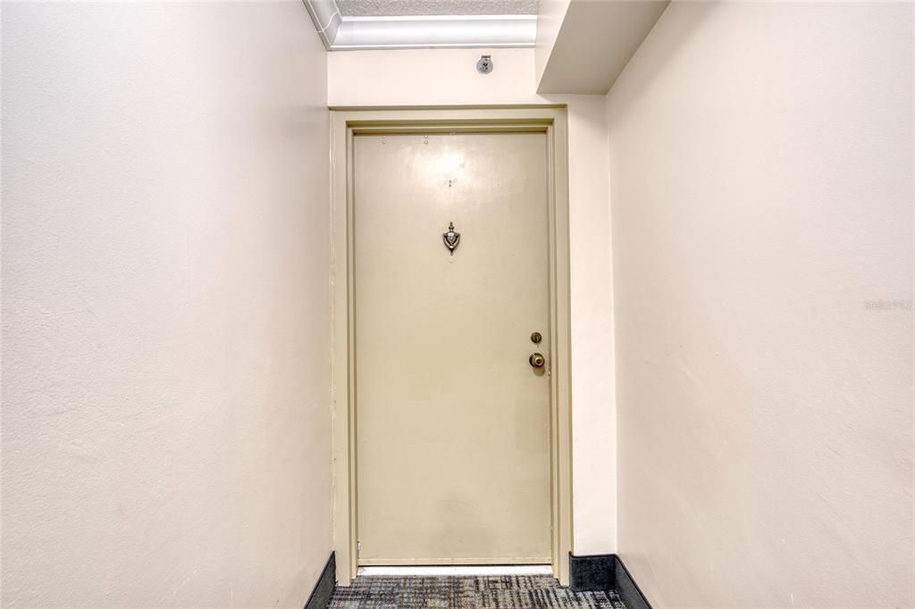 Active With Contract: $130,000 (1 beds, 1 baths, 1010 Square Feet)
