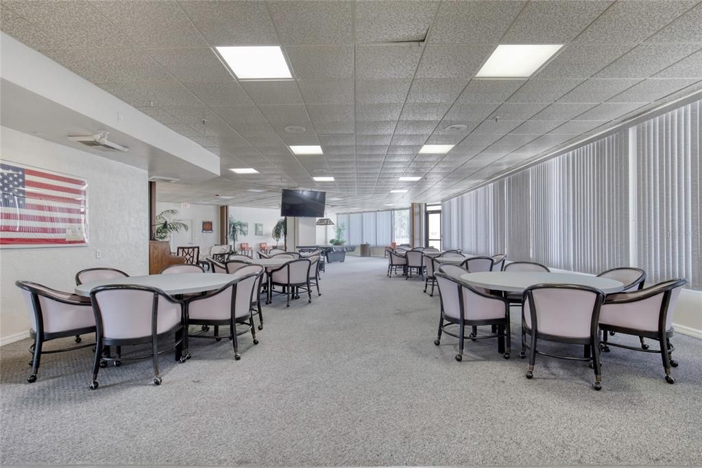 Active With Contract: $130,000 (1 beds, 1 baths, 1010 Square Feet)