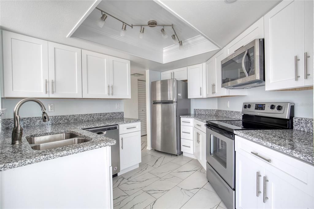 Active With Contract: $130,000 (1 beds, 1 baths, 1010 Square Feet)