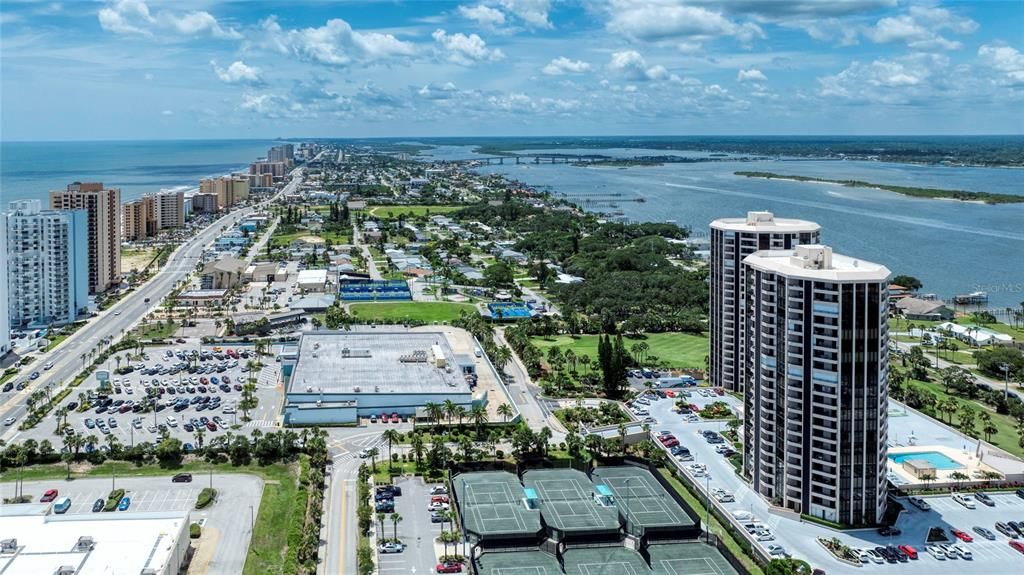 Active With Contract: $130,000 (1 beds, 1 baths, 1010 Square Feet)