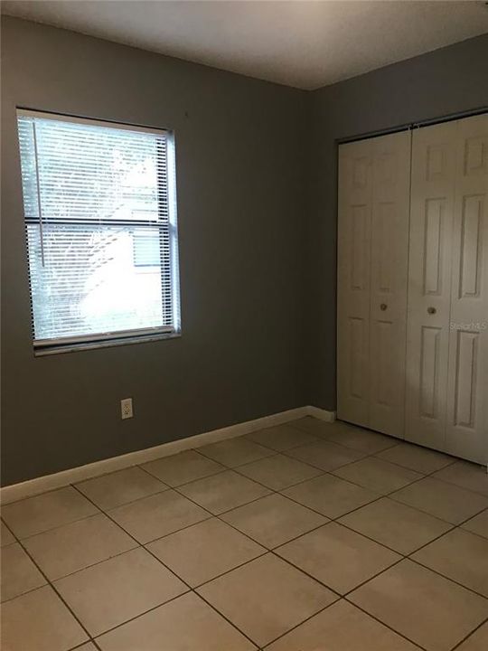 合同活跃: $255,000 (3 贝兹, 2 浴室, 1050 平方英尺)