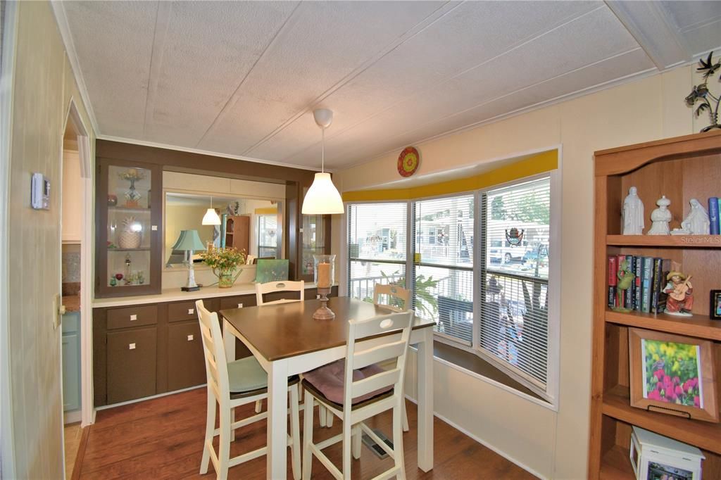 На продажу: $135,000 (2 спален, 2 ванн, 1056 Квадратных фут)