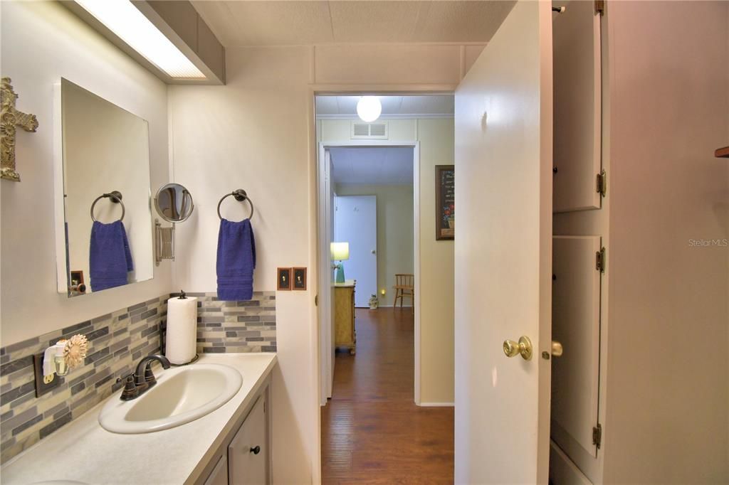 На продажу: $135,000 (2 спален, 2 ванн, 1056 Квадратных фут)